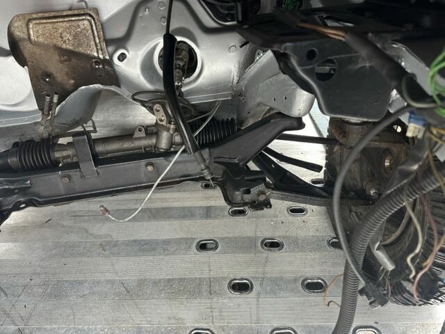 Сірий Пежо 205, об'ємом двигуна 0 л та пробігом 300 тис. км за 500 $, фото 4 на Automoto.ua