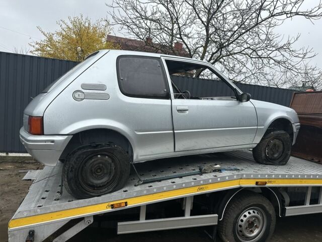 Сірий Пежо 205, об'ємом двигуна 0 л та пробігом 300 тис. км за 500 $, фото 2 на Automoto.ua