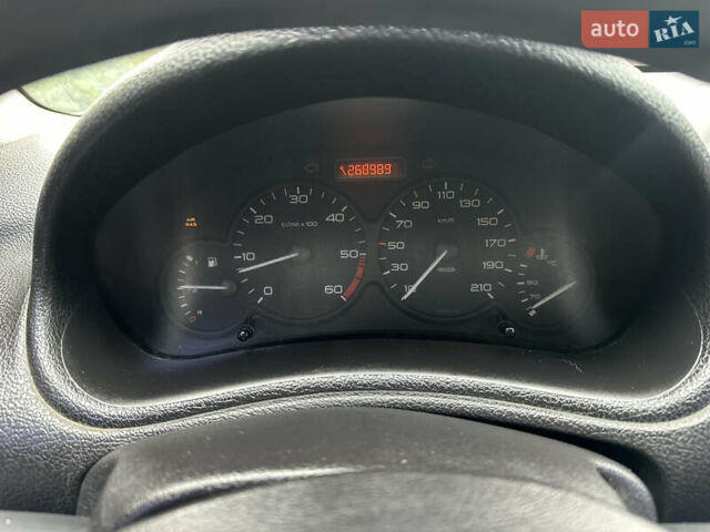 Білий Пежо 206, об'ємом двигуна 1.87 л та пробігом 268 тис. км за 3200 $, фото 23 на Automoto.ua