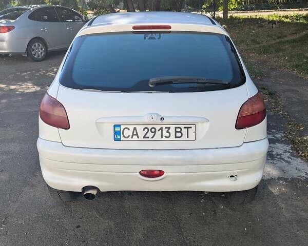 Білий Пежо 206, об'ємом двигуна 1.87 л та пробігом 200 тис. км за 2400 $, фото 3 на Automoto.ua