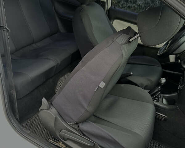 Білий Пежо 206, об'ємом двигуна 1.87 л та пробігом 268 тис. км за 3200 $, фото 16 на Automoto.ua