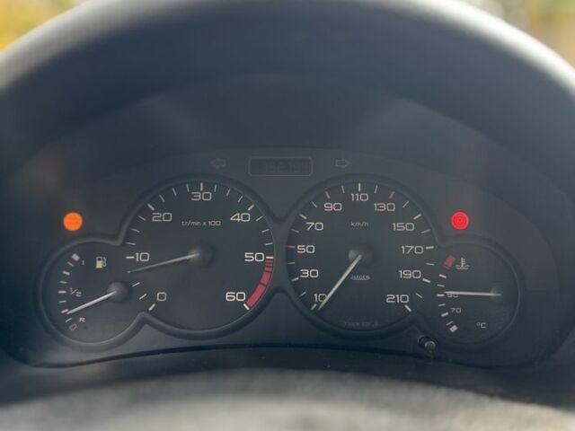 Білий Пежо 206, об'ємом двигуна 2 л та пробігом 300 тис. км за 1000 $, фото 11 на Automoto.ua