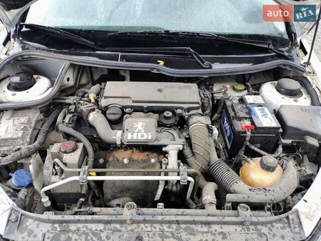 Білий Пежо 206, об'ємом двигуна 1.4 л та пробігом 182 тис. км за 4200 $, фото 7 на Automoto.ua