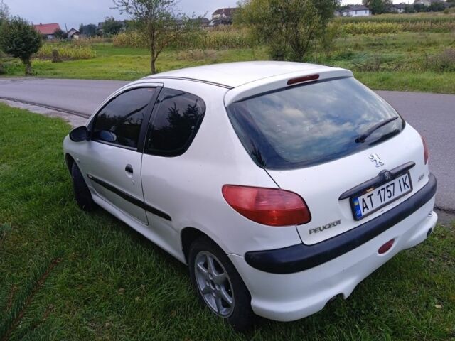 Білий Пежо 206, об'ємом двигуна 1.1 л та пробігом 187 тис. км за 1250 $, фото 8 на Automoto.ua