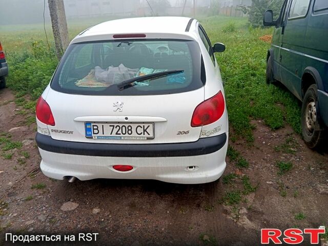 Белый Пежо 206, объемом двигателя 1.4 л и пробегом 0 тыс. км за 4000 $, фото 1 на Automoto.ua