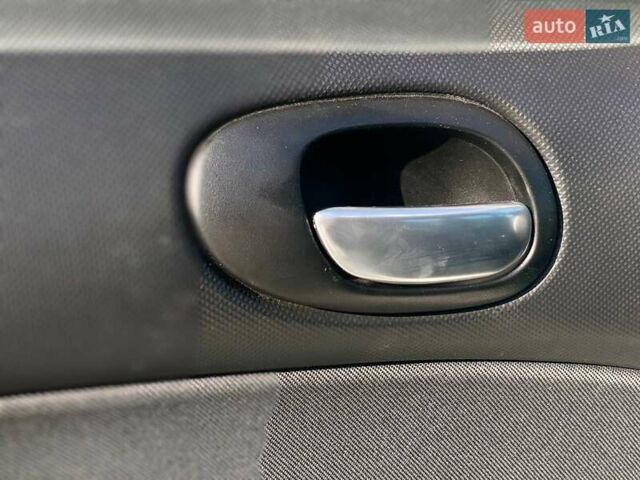 Пежо 206 2009 в Киеве на Automoto.ua Белый Пежо 206, объемом двигателя 1.36 л и пробегом 206 тыс. км за 3990 $, фото 20 на Automoto.ua