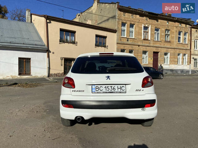 Білий Пежо 206, об'ємом двигуна 1.4 л та пробігом 213 тис. км за 4000 $, фото 25 на Automoto.ua