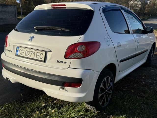 Белый Пежо 206, объемом двигателя 1.4 л и пробегом 152 тыс. км за 4700 $, фото 6 на Automoto.ua