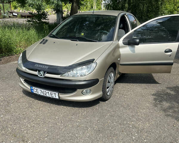 Бежевый Пежо 206, объемом двигателя 1.36 л и пробегом 149 тыс. км за 2800 $, фото 9 на Automoto.ua