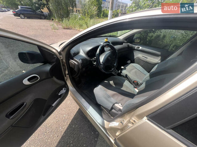 Бежевый Пежо 206, объемом двигателя 1.36 л и пробегом 149 тыс. км за 2800 $, фото 15 на Automoto.ua