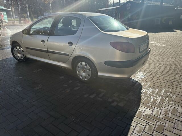 Бежевый Пежо 206, объемом двигателя 1.4 л и пробегом 274 тыс. км за 2450 $, фото 3 на Automoto.ua