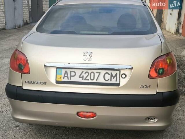 Бежевый Пежо 206, объемом двигателя 1.36 л и пробегом 174 тыс. км за 3950 $, фото 2 на Automoto.ua