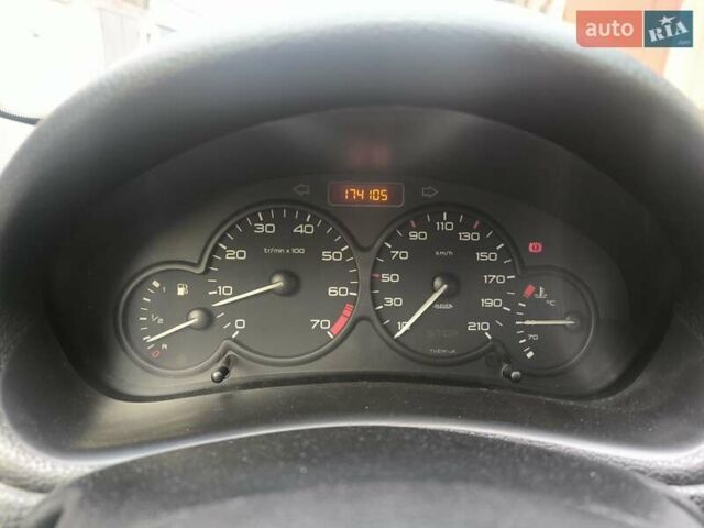 Бежевый Пежо 206, объемом двигателя 1.36 л и пробегом 174 тыс. км за 3950 $, фото 8 на Automoto.ua