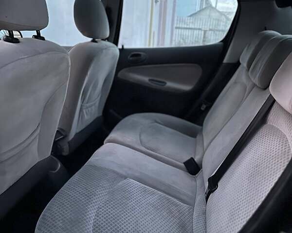 Черный Пежо 206, объемом двигателя 2 л и пробегом 383 тыс. км за 2800 $, фото 6 на Automoto.ua