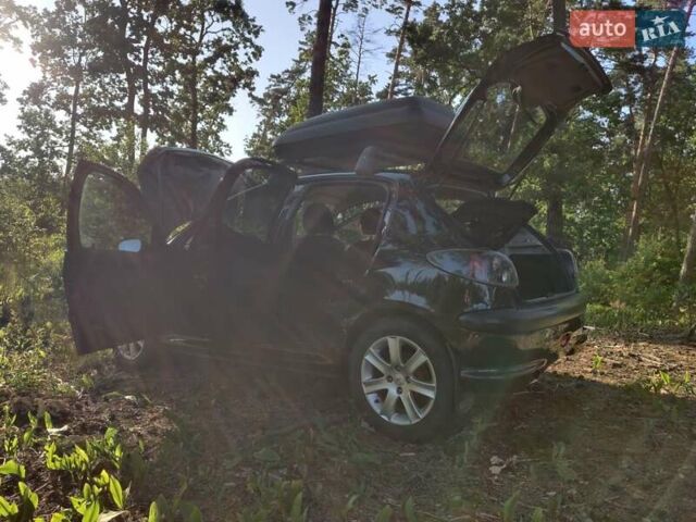 Чорний Пежо 206, об'ємом двигуна 1.36 л та пробігом 170 тис. км за 4000 $, фото 7 на Automoto.ua