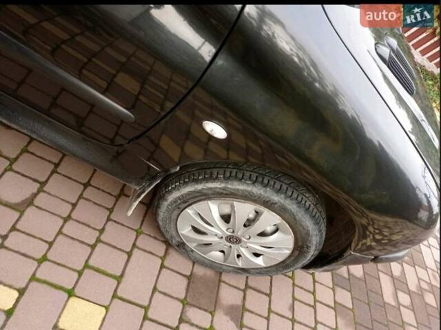 Чорний Пежо 206, об'ємом двигуна 1.4 л та пробігом 150 тис. км за 3000 $, фото 9 на Automoto.ua