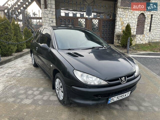 Чорний Пежо 206, об'ємом двигуна 1.36 л та пробігом 225 тис. км за 2600 $, фото 13 на Automoto.ua