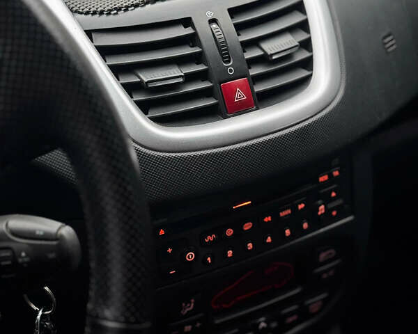 Чорний Пежо 206, об'ємом двигуна 1.4 л та пробігом 207 тис. км за 5900 $, фото 8 на Automoto.ua