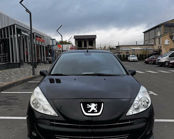 Чорний Пежо 206, об'ємом двигуна 1.4 л та пробігом 207 тис. км за 5900 $, фото 2 на Automoto.ua