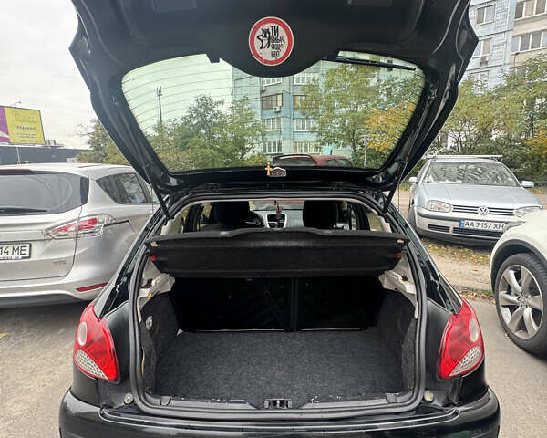 Чорний Пежо 206, об'ємом двигуна 1.4 л та пробігом 127 тис. км за 4000 $, фото 15 на Automoto.ua