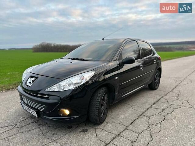 Чорний Пежо 206, об'ємом двигуна 1.4 л та пробігом 263 тис. км за 4300 $, фото 3 на Automoto.ua