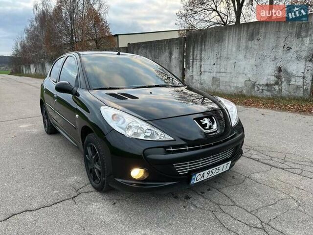 Чорний Пежо 206, об'ємом двигуна 1.4 л та пробігом 263 тис. км за 4300 $, фото 13 на Automoto.ua