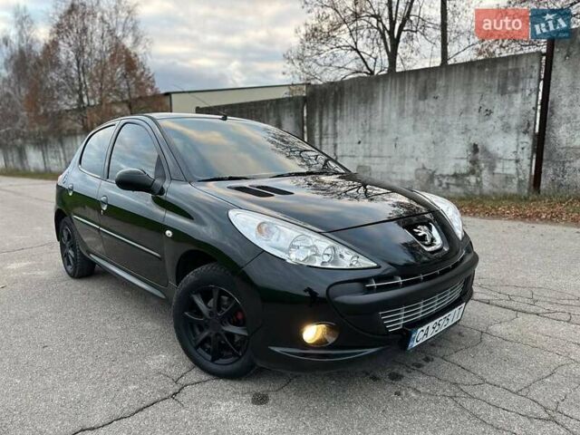 Чорний Пежо 206, об'ємом двигуна 1.4 л та пробігом 263 тис. км за 4300 $, фото 2 на Automoto.ua
