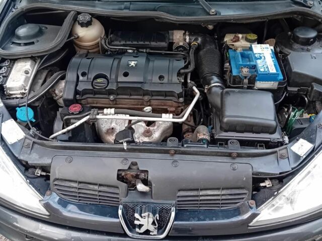 Чорний Пежо 206, об'ємом двигуна 1.6 л та пробігом 250 тис. км за 2700 $, фото 4 на Automoto.ua
