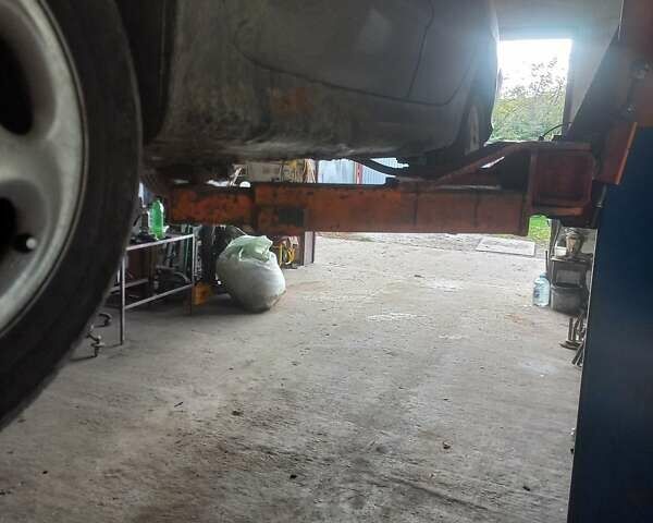 Чорний Пежо 206, об'ємом двигуна 1.36 л та пробігом 270 тис. км за 1700 $, фото 10 на Automoto.ua