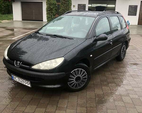Чорний Пежо 206, об'ємом двигуна 1.12 л та пробігом 147 тис. км за 2700 $, фото 1 на Automoto.ua