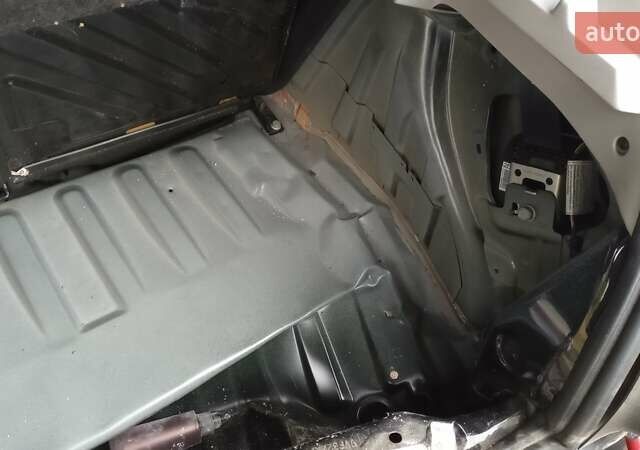 Чорний Пежо 206, об'ємом двигуна 1.36 л та пробігом 153 тис. км за 2500 $, фото 10 на Automoto.ua