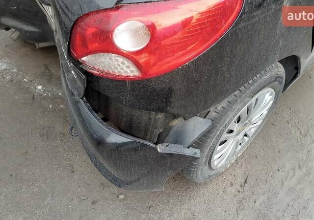 Чорний Пежо 206, об'ємом двигуна 1.36 л та пробігом 153 тис. км за 2500 $, фото 4 на Automoto.ua