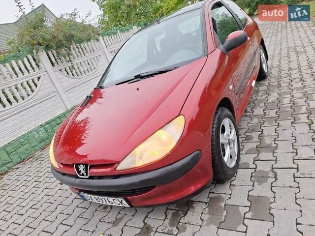 Красный Пежо 206, объемом двигателя 1.36 л и пробегом 230 тыс. км за 2200 $, фото 19 на Automoto.ua