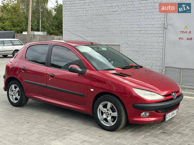 Червоний Пежо 206, об'ємом двигуна 1.59 л та пробігом 195 тис. км за 3800 $, фото 2 на Automoto.ua
