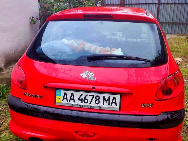 Червоний Пежо 206, об'ємом двигуна 1.4 л та пробігом 211 тис. км за 3000 $, фото 1 на Automoto.ua