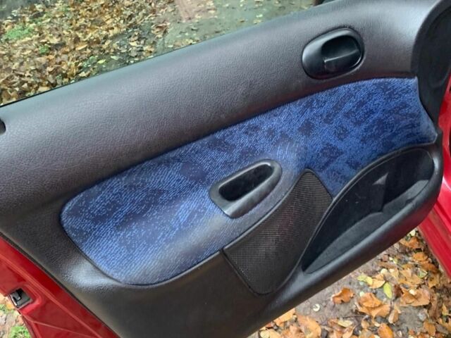 Червоний Пежо 206, об'ємом двигуна 1.6 л та пробігом 218 тис. км за 3500 $, фото 14 на Automoto.ua