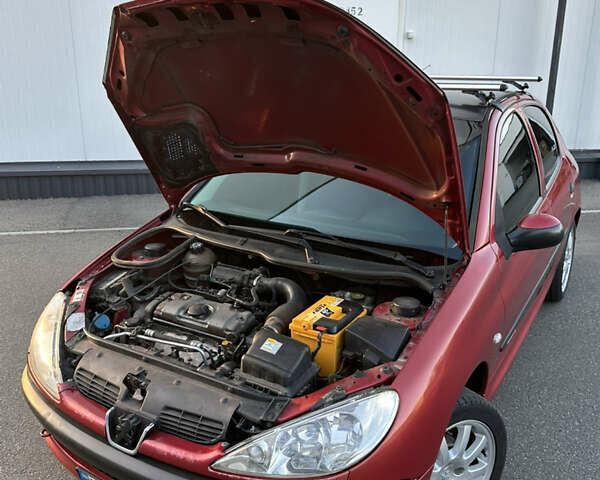 Красный Пежо 206, объемом двигателя 1.4 л и пробегом 263 тыс. км за 2600 $, фото 8 на Automoto.ua