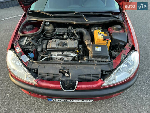Красный Пежо 206, объемом двигателя 1.4 л и пробегом 263 тыс. км за 2600 $, фото 9 на Automoto.ua