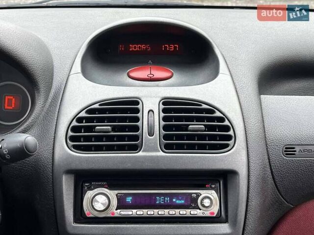 Красный Пежо 206, объемом двигателя 1.36 л и пробегом 232 тыс. км за 2990 $, фото 17 на Automoto.ua