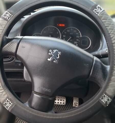 Красный Пежо 206, объемом двигателя 1.4 л и пробегом 199 тыс. км за 3900 $, фото 12 на Automoto.ua