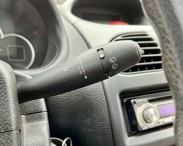 Красный Пежо 206, объемом двигателя 1.36 л и пробегом 232 тыс. км за 2990 $, фото 14 на Automoto.ua