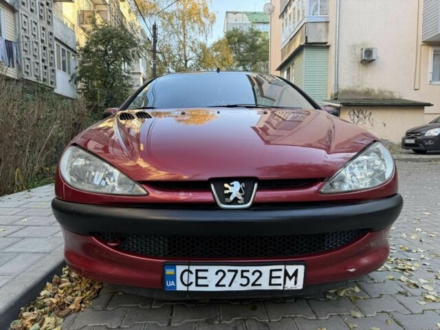 Красный Пежо 206, объемом двигателя 1.4 л и пробегом 171 тыс. км за 3200 $, фото 1 на Automoto.ua