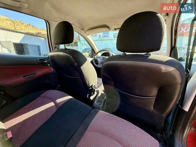 Червоний Пежо 206, об'ємом двигуна 0 л та пробігом 133 тис. км за 2500 $, фото 15 на Automoto.ua