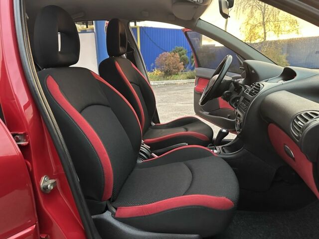 Красный Пежо 206, объемом двигателя 1.4 л и пробегом 119 тыс. км за 4500 $, фото 11 на Automoto.ua