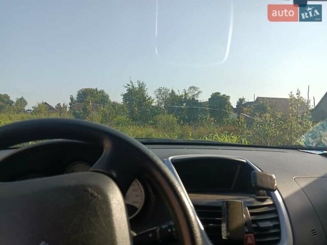 Красный Пежо 206, объемом двигателя 1.4 л и пробегом 232 тыс. км за 4000 $, фото 18 на Automoto.ua
