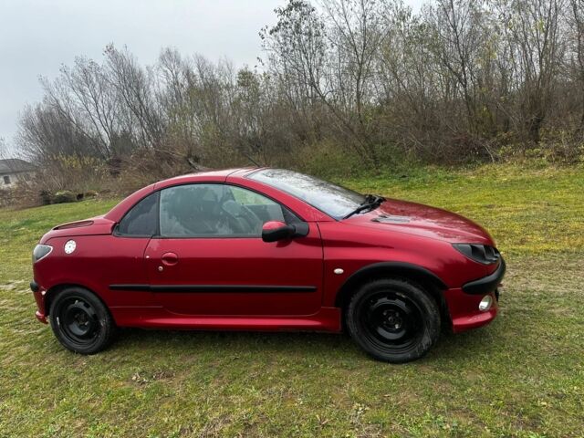 Красный Пежо 206, объемом двигателя 1.6 л и пробегом 320 тыс. км за 2600 $, фото 3 на Automoto.ua