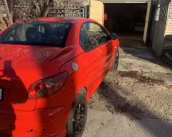 Червоний Пежо 206, об'ємом двигуна 1.59 л та пробігом 188 тис. км за 4500 $, фото 7 на Automoto.ua