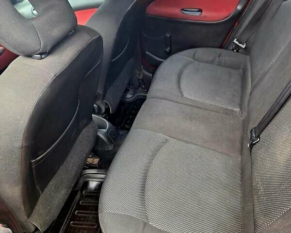 Красный Пежо 206, объемом двигателя 1.36 л и пробегом 226 тыс. км за 3799 $, фото 23 на Automoto.ua