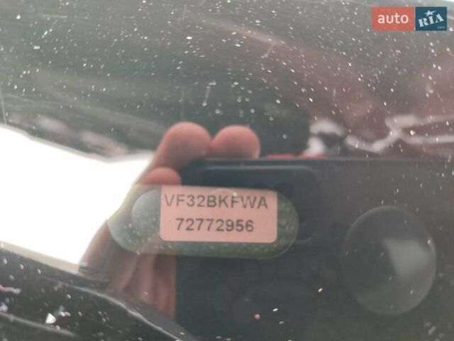 Червоний Пежо 206, об'ємом двигуна 1.36 л та пробігом 230 тис. км за 3800 $, фото 19 на Automoto.ua