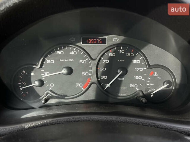 Червоний Пежо 206, об'ємом двигуна 1.4 л та пробігом 139 тис. км за 3999 $, фото 9 на Automoto.ua